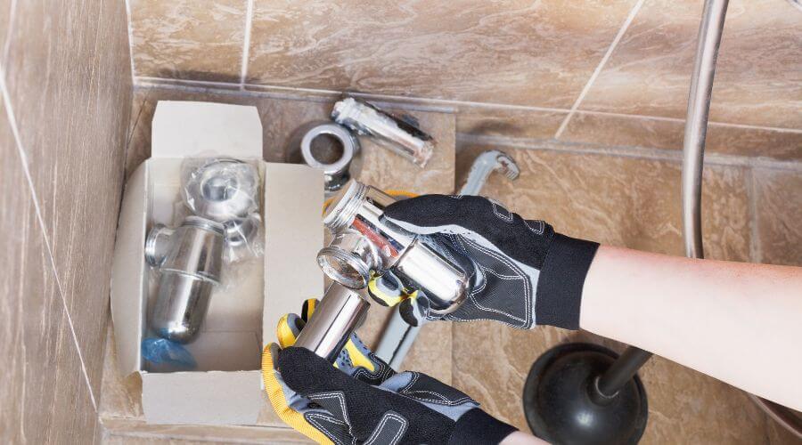 Expert Emergency Roof Repairs services in North Bloomfield, OH